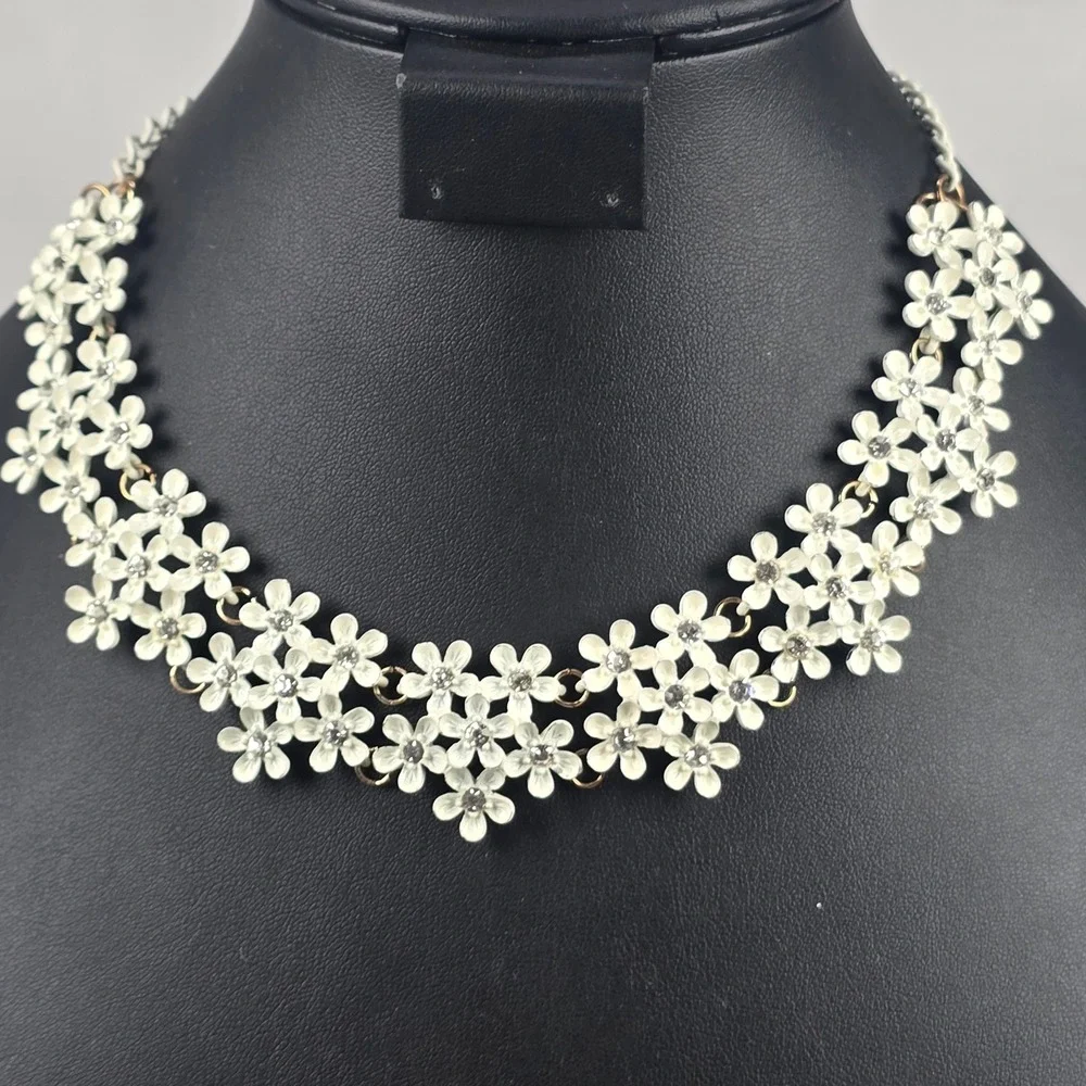 White Enamel Flower Necklace & Stretch Bracelet Floral Rhinestone Crystal Set